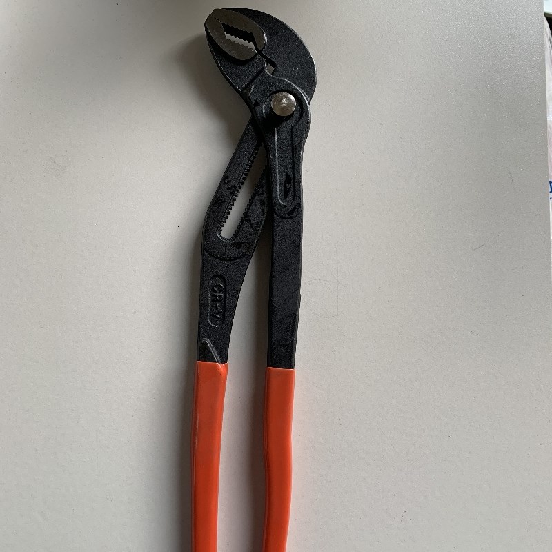 工业级沾塑水泵钳鹰嘴钳管子钳快速按压  夹持类管道维修工具开口