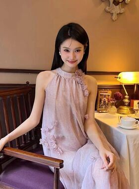 法式温柔立体花朵无袖挂脖连衣裙女装夏季新款宽松渡假海边长裙
