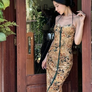 木子飞花令新中式复古国风挂脖抹胸吊带连衣裙女风情万种长裙