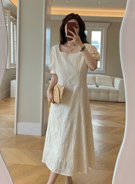 NAZ那子大码2025夏季新款重工刺绣复古方领胖mm显瘦泡泡袖连衣裙