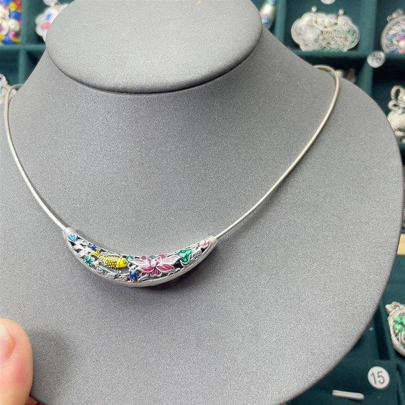 弯管双面鱼戏莲花吊坠项链女复古小众设计时尚项坠锁骨链