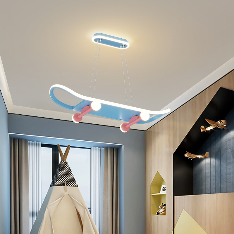 儿童房灯简约现代吸顶灯网红创意卡通滑板吊灯男孩房间卧室灯具
