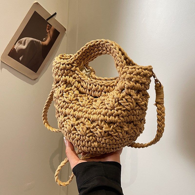 今年流行小众编织包包女2024新款潮洋气百搭斜挎包时尚手提水桶包,箱包皮具/热销女包/男包,水桶包,淘宝优惠券,粉丝福利购,淘宝优惠卷
