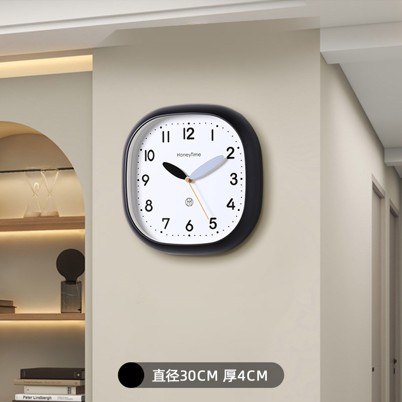 挂钟2025新款现代简约大气高级感家用客厅网红时钟W挂墙免打孔钟