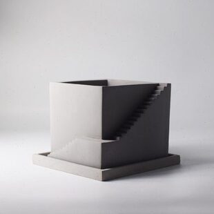 客厅简约楼梯花盆水泥材质透水花盆