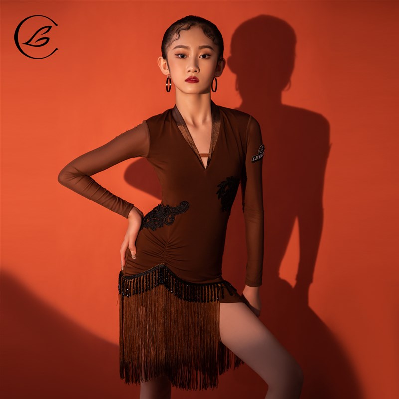 乐雅池2024春夏季新款拉丁舞服高级定制表演服拉丁舞训练服量体图片
