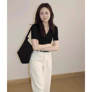 夏季2025新款黑色V领冰丝针织正肩短袖t恤女百搭修身短款上衣小衫