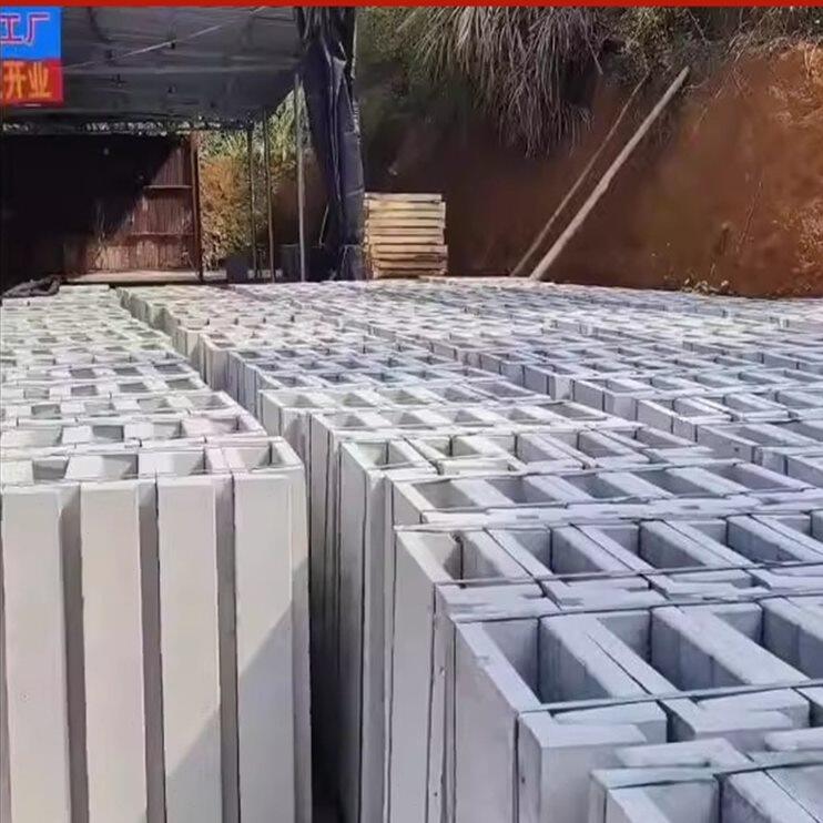 水泥石围栏走道挡土板菜沟板菜地菜沟板成品农村菜园地砖自铺厂家