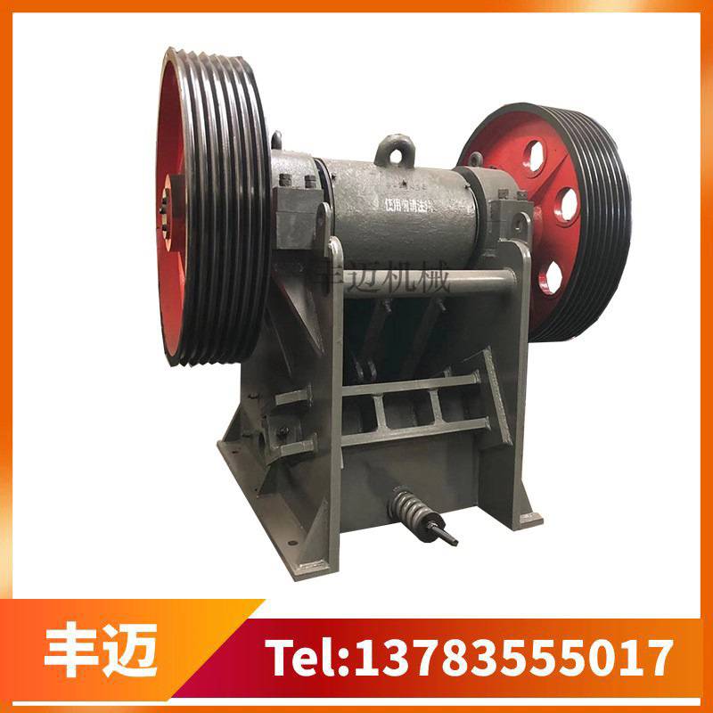 移动式小型矿石制砂机 煤矸石石英石破碎机 公路鄂式花岗岩破碎机