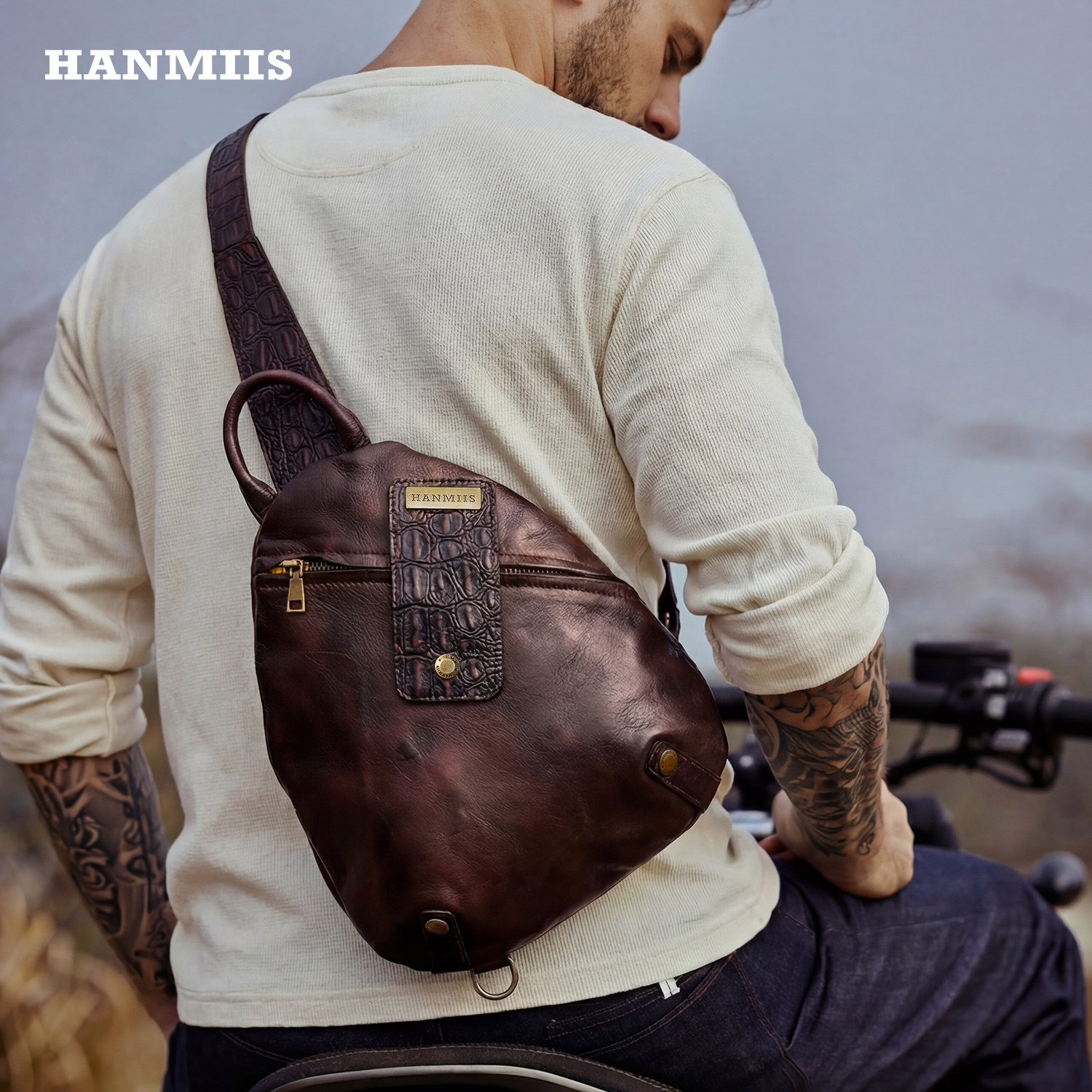 HANMIIS 水滴形胸包植鞣头层牛皮 复古斜挎包机车户外骑行真皮包