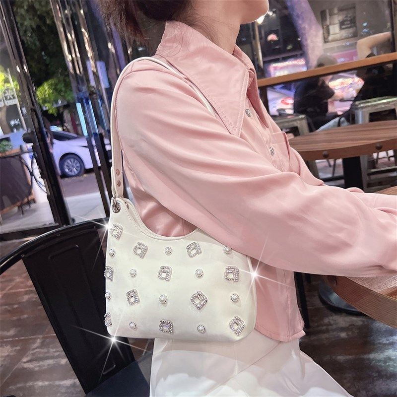 小众设计包包女士2024新款高级感镶钻百搭单肩斜挎包时尚腋下小包,箱包皮具/热销女包/男包,腋下包,淘宝优惠券,粉丝福利购,淘宝优惠卷