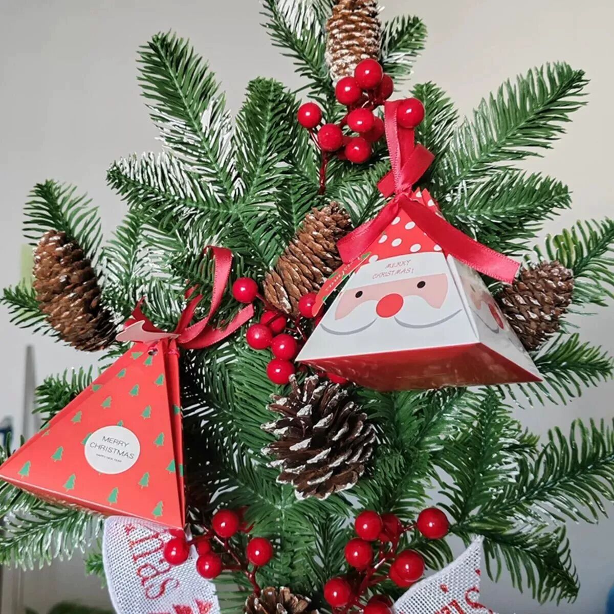 12pcs Merry Christmas Candy Gift Box with Tag Kraft Paper Co