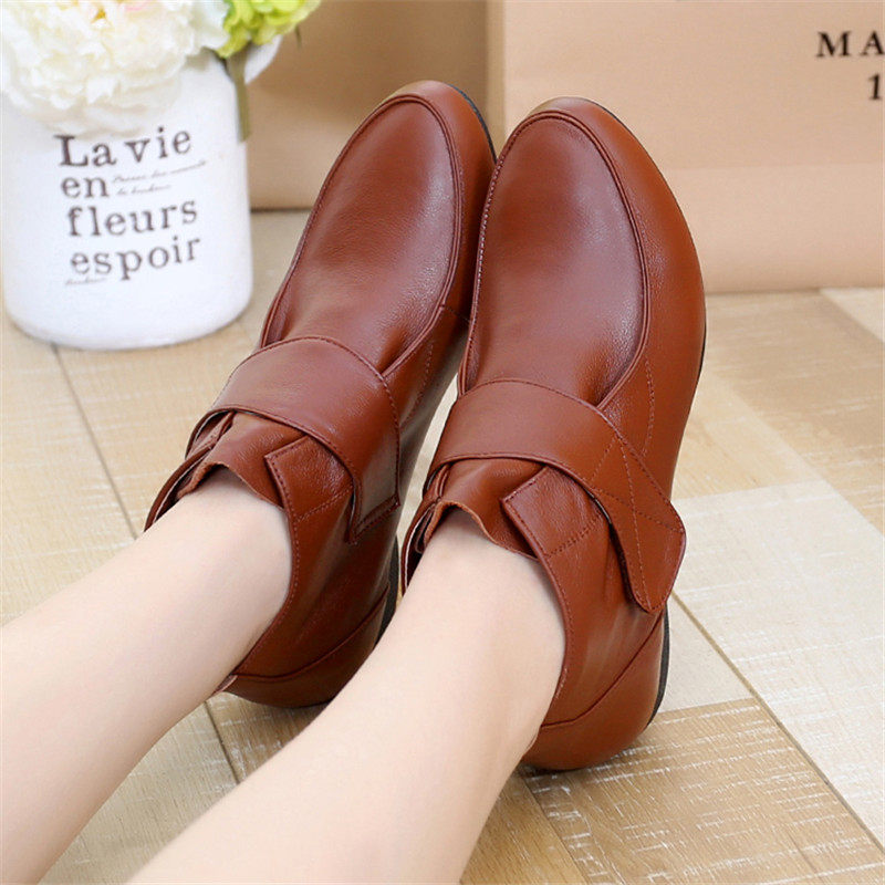 春秋季女士休闲鞋皮鞋深口平底单鞋女真皮圆头妈妈鞋软底中年女鞋,女鞋,高帮鞋,淘宝优惠券,粉丝福利购,淘宝优惠卷