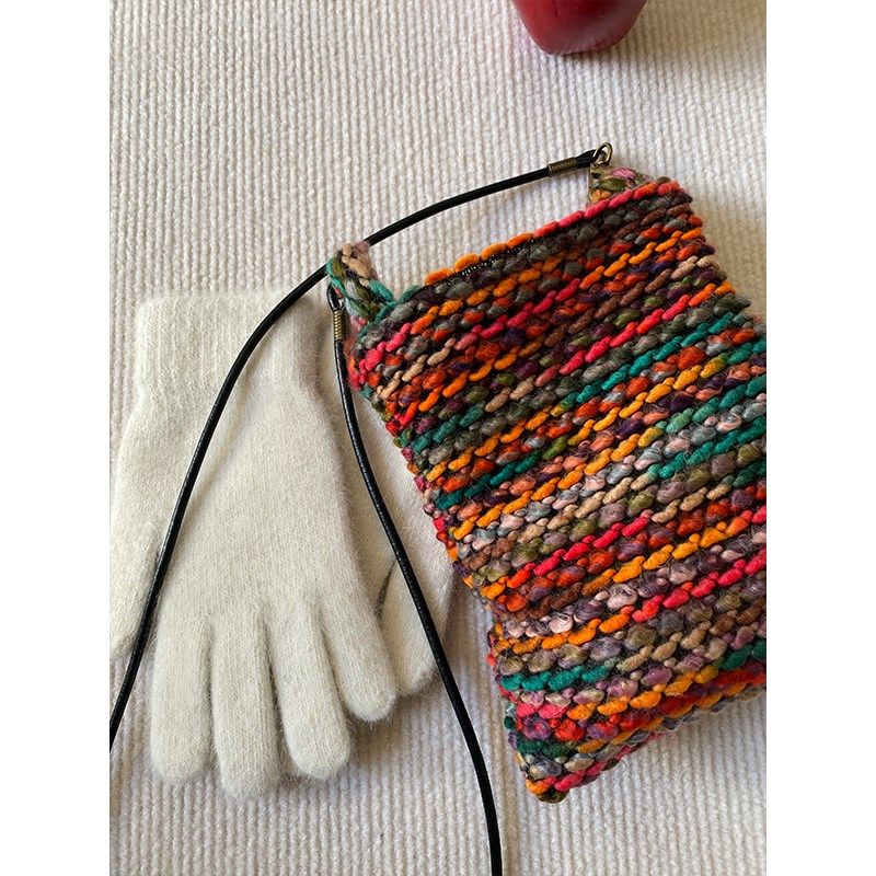 好迷糊~复古乖巧的手机包!牛皮绳毛绒编织针织斜跨布袋小包包,箱包皮具/热销女包/男包,通用款女包,淘宝优惠券,粉丝福利购,淘宝优惠卷