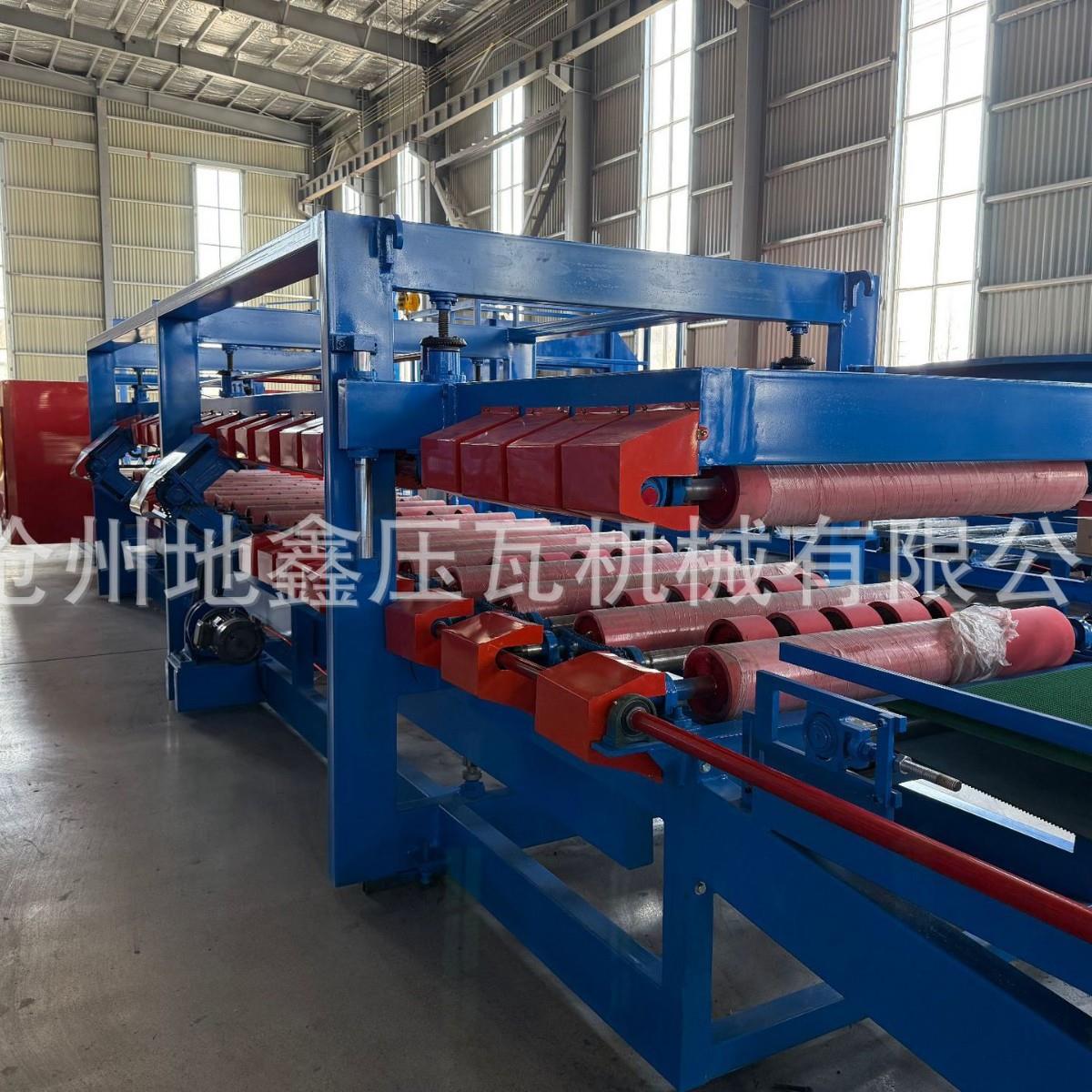 出口S口泡沫岩棉流水线设备 彩钢瓦复合板机器 数控机 地鑫