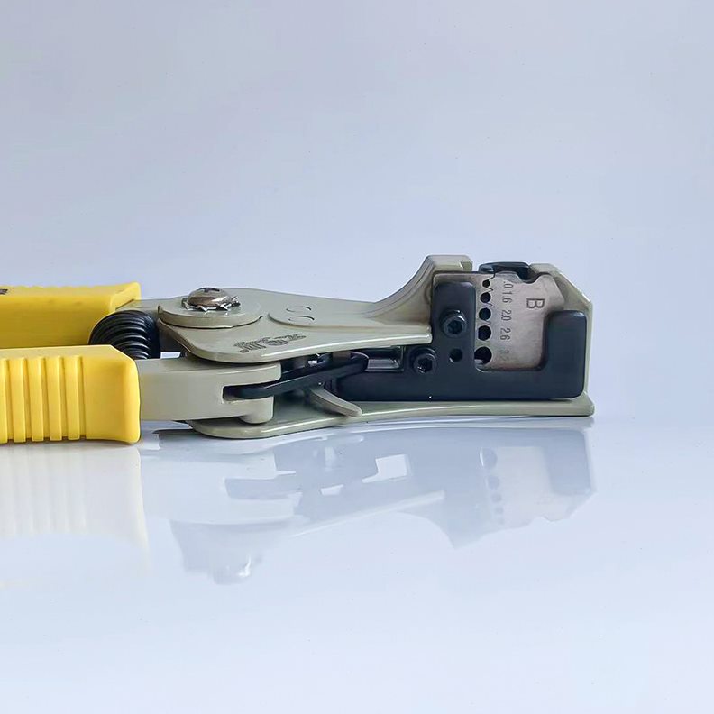 哈钢剥线钳多功能电工剥线钳电工专用工具电缆网线剥皮器压线钳