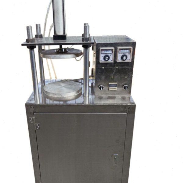 鸡蛋灌饼机春饼机压饼机烙饼机面食生产设备淄博烧烤小饼机厂家供