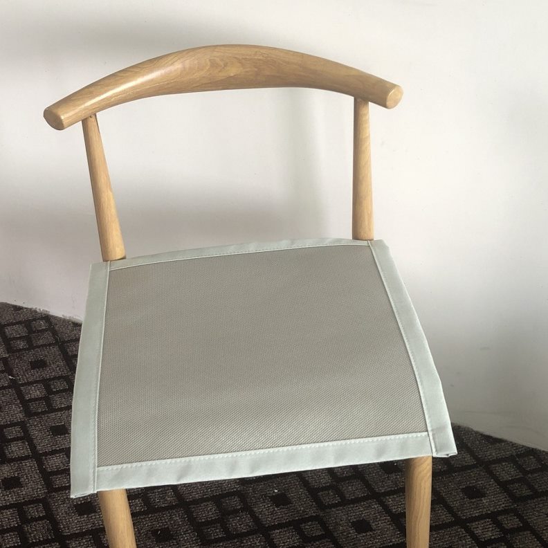 夏季冰丝纯色凉席公室椅子坐垫透气上班族清凉餐椅简约冰凉防滑