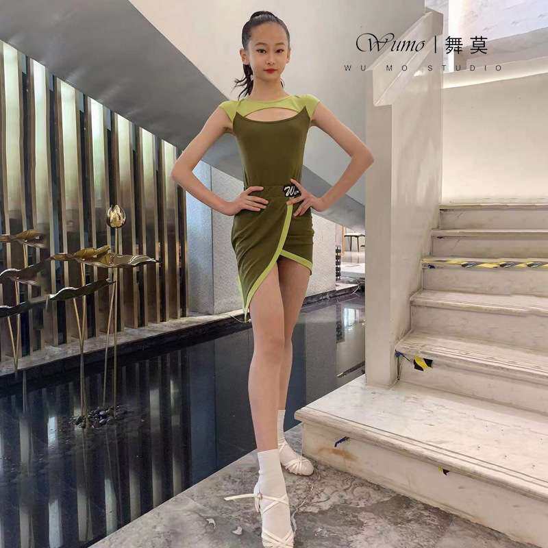 舞莫舞服拉丁舞裙新款撞色儿童夏季分体女短袖时髦练功服女童