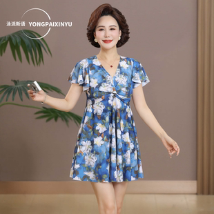 宽松泳装 妈妈泳衣中老年女保守温泉女士泳衣新款 分体遮肚显瘦大码