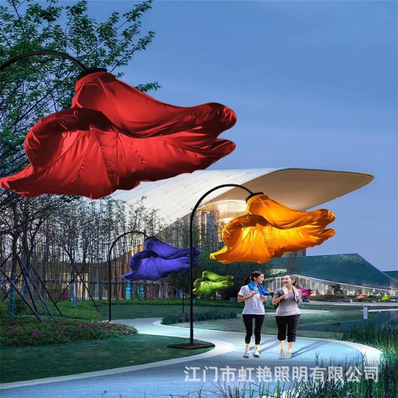 网红大型感应开花路灯玫瑰花牵牛花自动开合美陈气模花灯互动装置