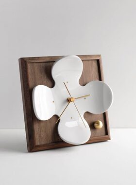 虚室杂陈新款原创可爱花朵立钟座钟北欧简约时尚客厅桌面静音家用