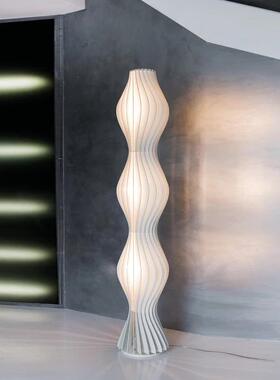 白色草裙落地灯亚克力设计师光影网红意大北欧轻奢卧室氛围灯简约