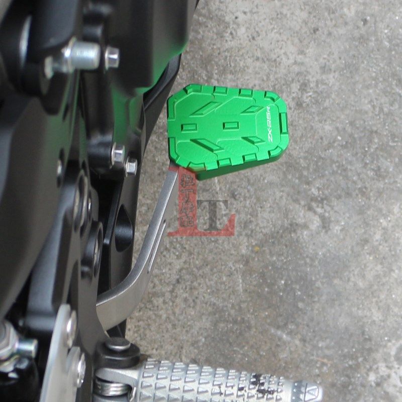 适用川崎ZX4R ZX4RR ZX25R改装刹车杆加大踏板防滑加宽脚踏配件