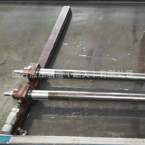 HydrTDVaulic cyli3nde5r 前耳环2ES缸头-40/5-1100前腔进油柱塞