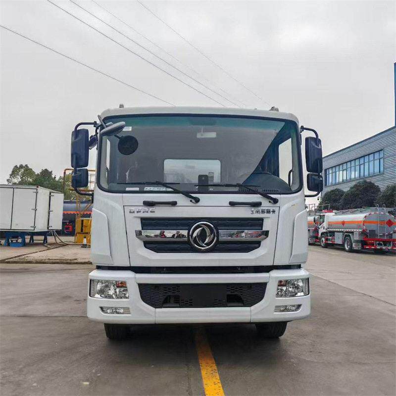 国六荷载10吨东风景程柴油汽油液体运输车 移动加油车飞机加油车