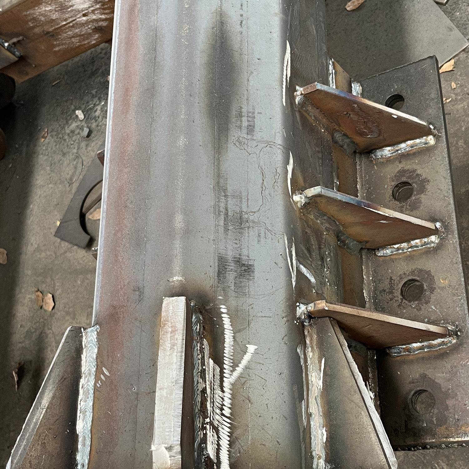 高速道路交通标志杆件单双悬臂监控路牌立杆信号灯广告牌八角杆