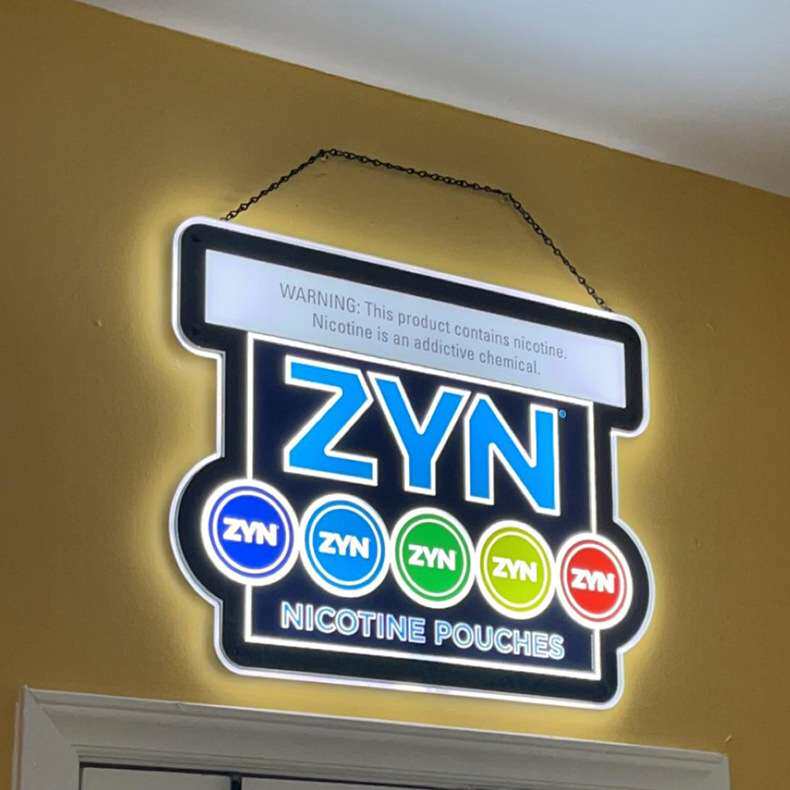 zyn广州厂家超薄展示灯箱防水级别户外造型门店广告灯箱
