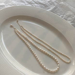 强光天然淡水小米珍珠项链配饰女极细迷你锁骨链叠戴小众颈链饰品