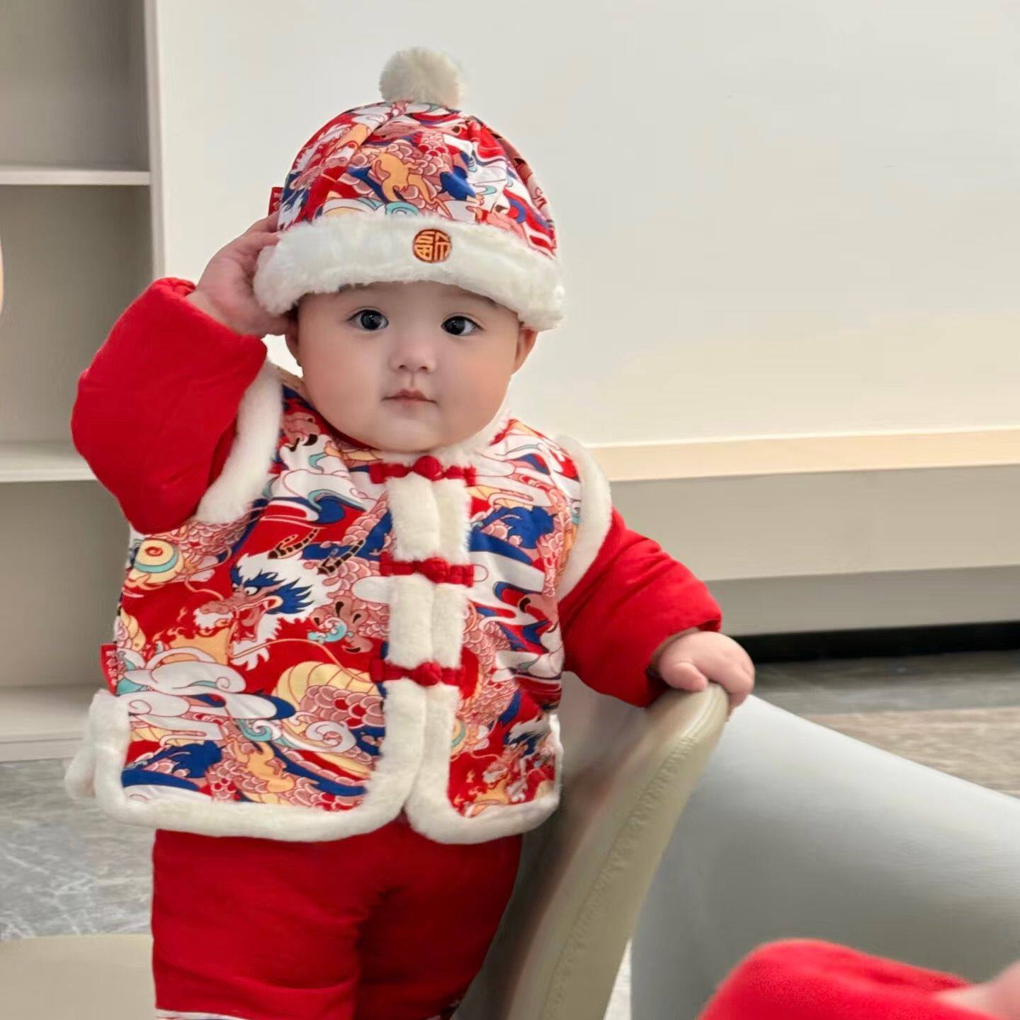 一岁男宝宝过年喜庆衣服儿童汉服衣服套装龙年婴幼儿抓周拜年喜庆