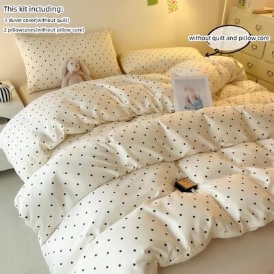Polka Dot Pattern Bedding Set 3 Counts set Including Duvet