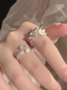 山茶花戒指闺蜜简约立体花朵ins小众设计轻奢高级感开口可调节