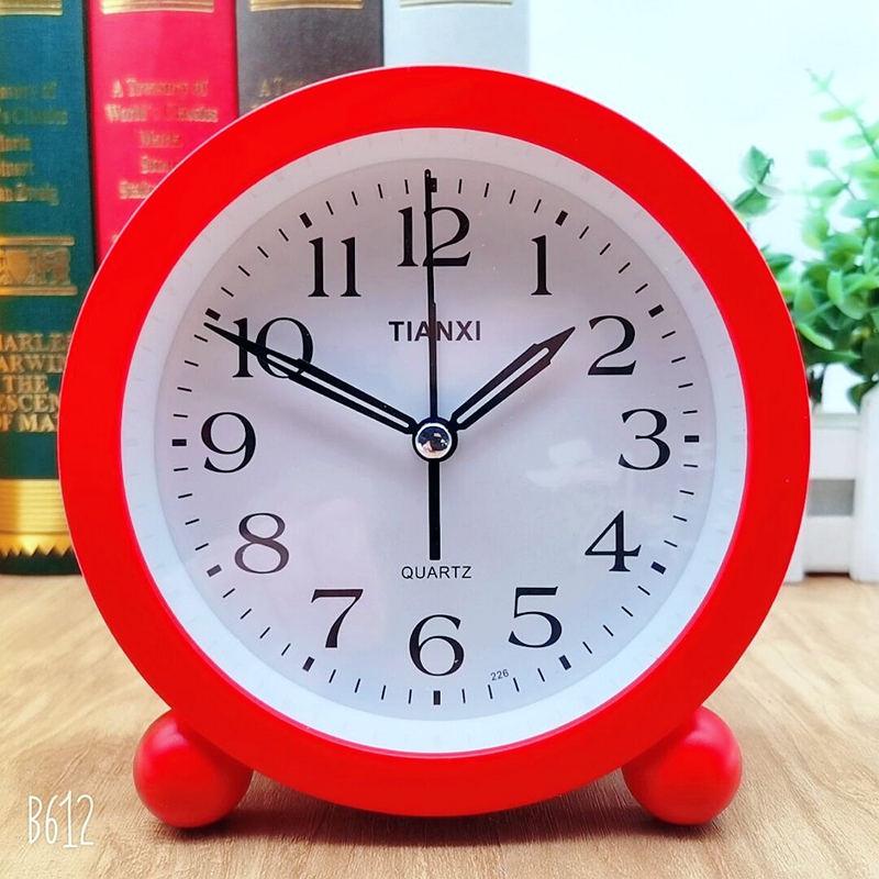 简约创意老人大字清晰学t生定时钟现代创意圆形个性床头闹钟桌摆