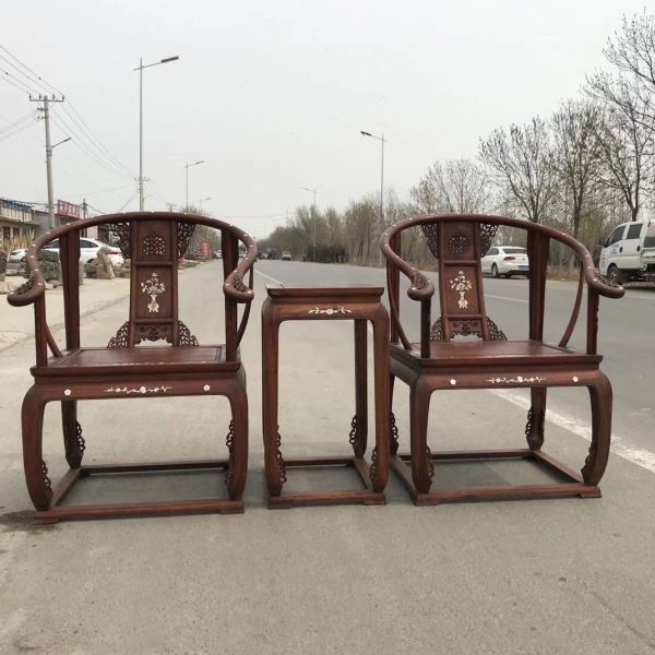乡下收的花梨木镶嵌花瓶皇宫椅一套完整包老