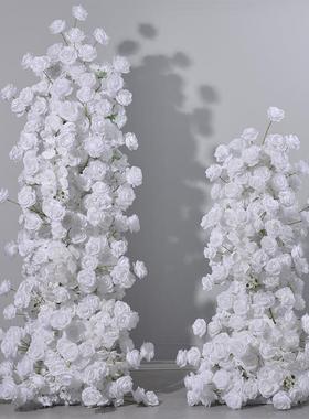 新款纯白背景花艺拱门舞台现场布置大花排订婚结婚装饰白色仿真花