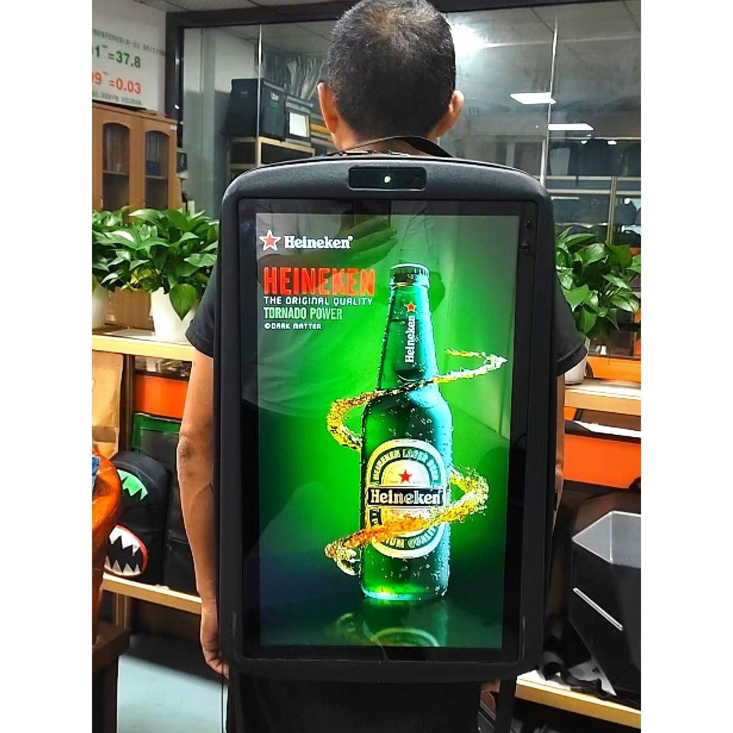 广告机背包21.5寸显示屏手机直播投屏LCD液晶屏背包移动广告机