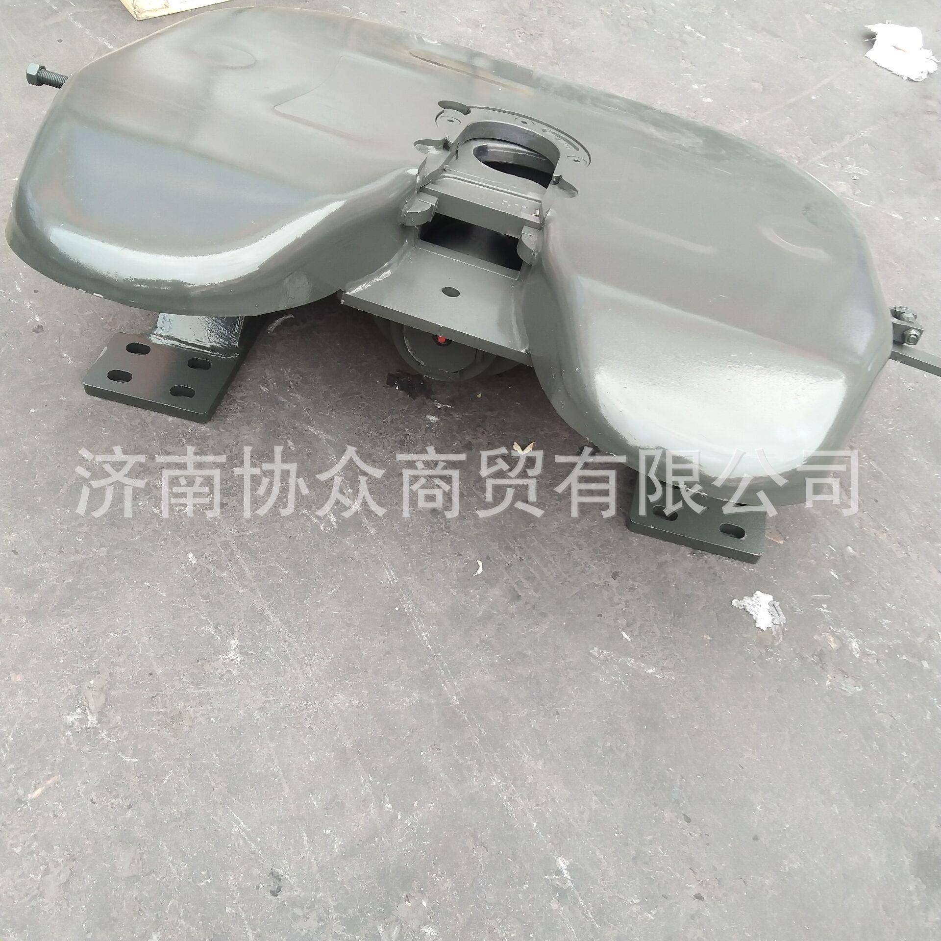 大件运输重汽汕德卡A8090大力神鞍座牵引座 HOWOT7H双摆鞍座总成