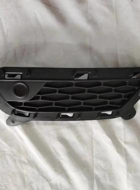 适用于：EVOQUE路虎16极光耀致前杠雾灯框（下）