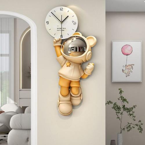 宇航员卡通钟表挂钟客厅2024新款背景墙装饰画艺术时钟挂墙高级感