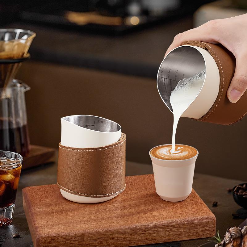 皮套斜口不锈钢拉花缸奶泡杯带刻度奶泡壶打奶缸尖嘴杯咖啡神器
