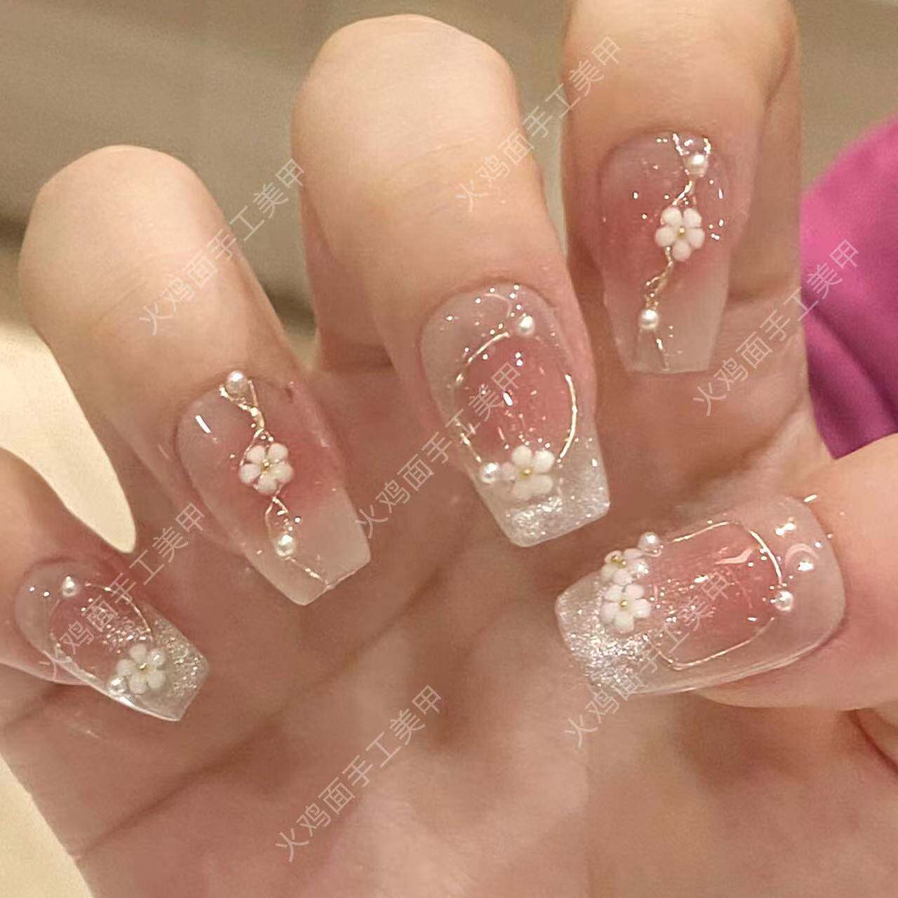 桃之夭夭甜美人工腮红爆闪猫眼藤蔓堆花气质小红书同款穿戴甲
