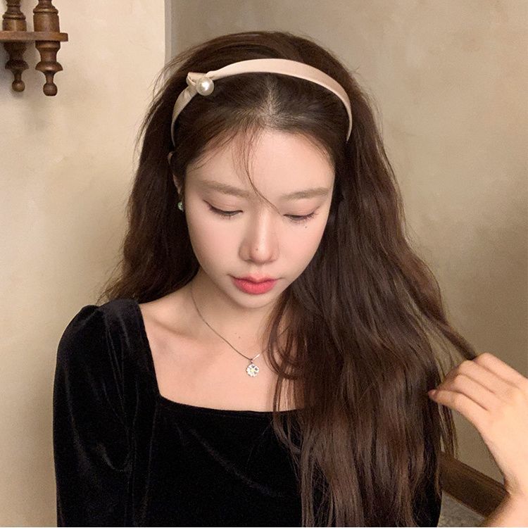 法式极简珍珠细边发箍女2023新款赫本风精致外出压发洋气减龄发箍