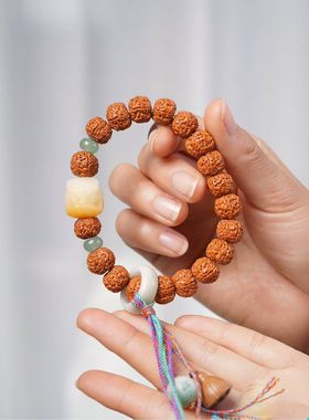 天然爆肉小金刚菩提手串10mm佛珠搭配菩提子醒狮莲子跑环流苏手链