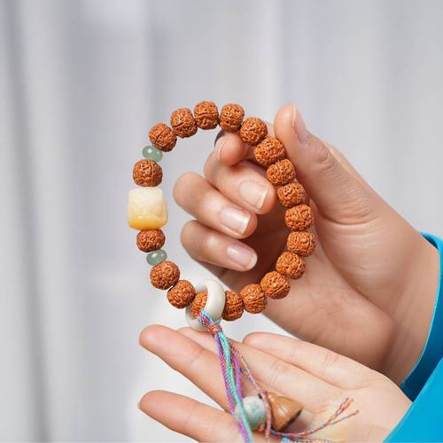 天然爆肉小金刚菩提手串10mm佛珠搭配菩提子醒狮莲子跑环流苏手链