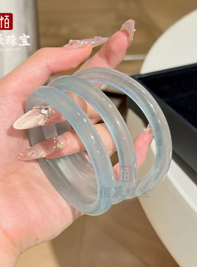 油青色石英岩玉圆条仿冰沫玉油青翡翠色玉石女款镯子手镯玉镯饰品