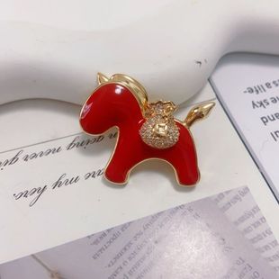 小红马胸针本命年生肖红色小马胸针女高端女气质时尚别针创意胸花